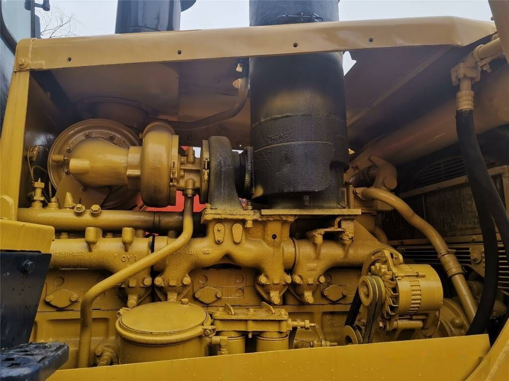 Komatsu D155A-2 - بلدوزر: صورة 5 Komatsu D155A-2 - بلدوزر: صورة 5