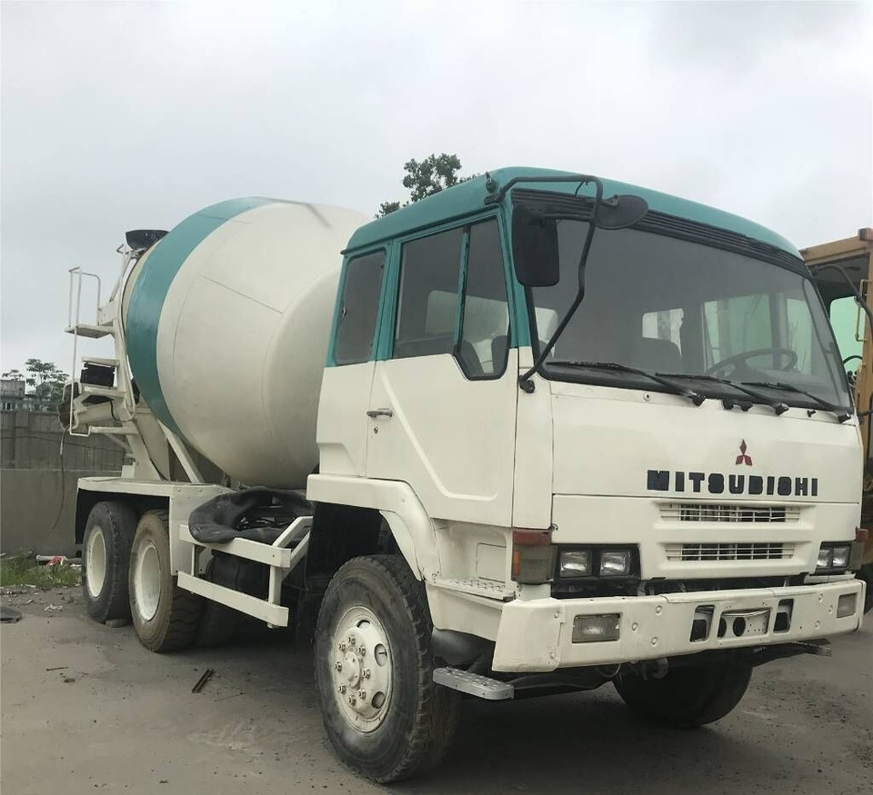 Mitsubishi FV415J - شاحنة خلاطة خرسانة: صورة 2 Mitsubishi FV415J - شاحنة خلاطة خرسانة: صورة 2