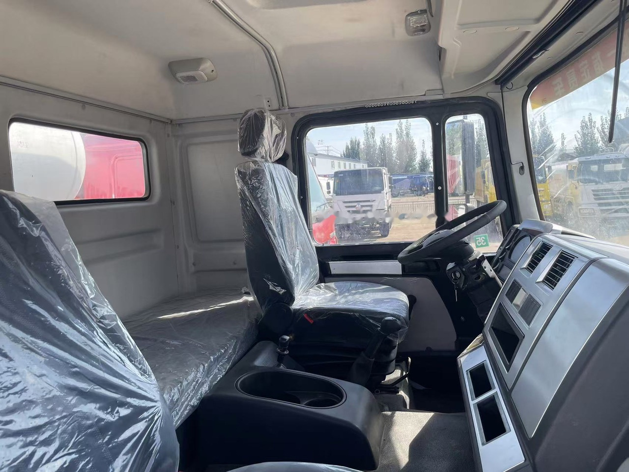 Shacman F3000 Concrete mixer truck - شاحنة خلاطة خرسانة: صورة 2 Shacman F3000 Concrete mixer truck - شاحنة خلاطة خرسانة: صورة 2