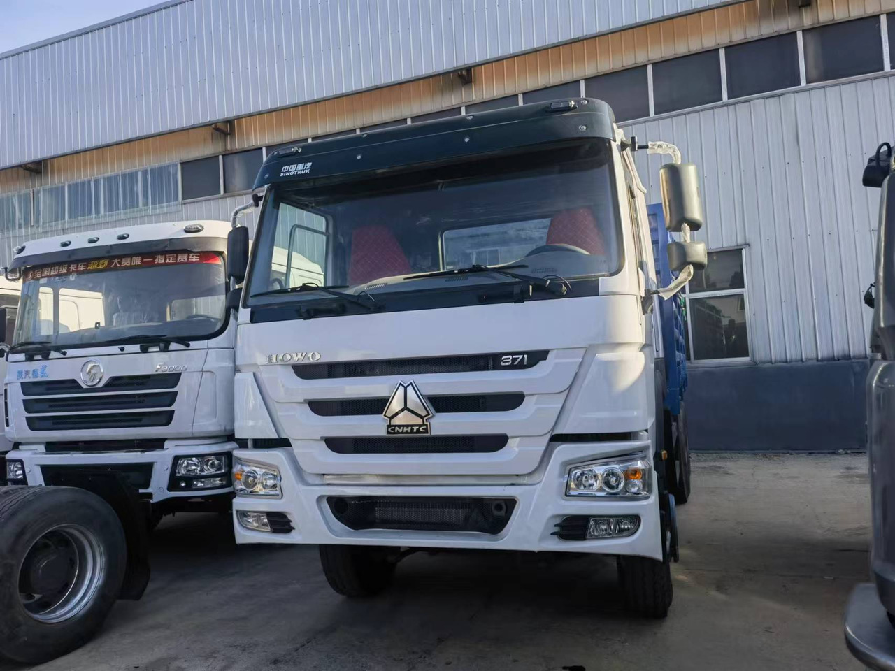 شاحنات مسطحة Sinotruk HOWO 371 6*4 Fence truck: صورة 6