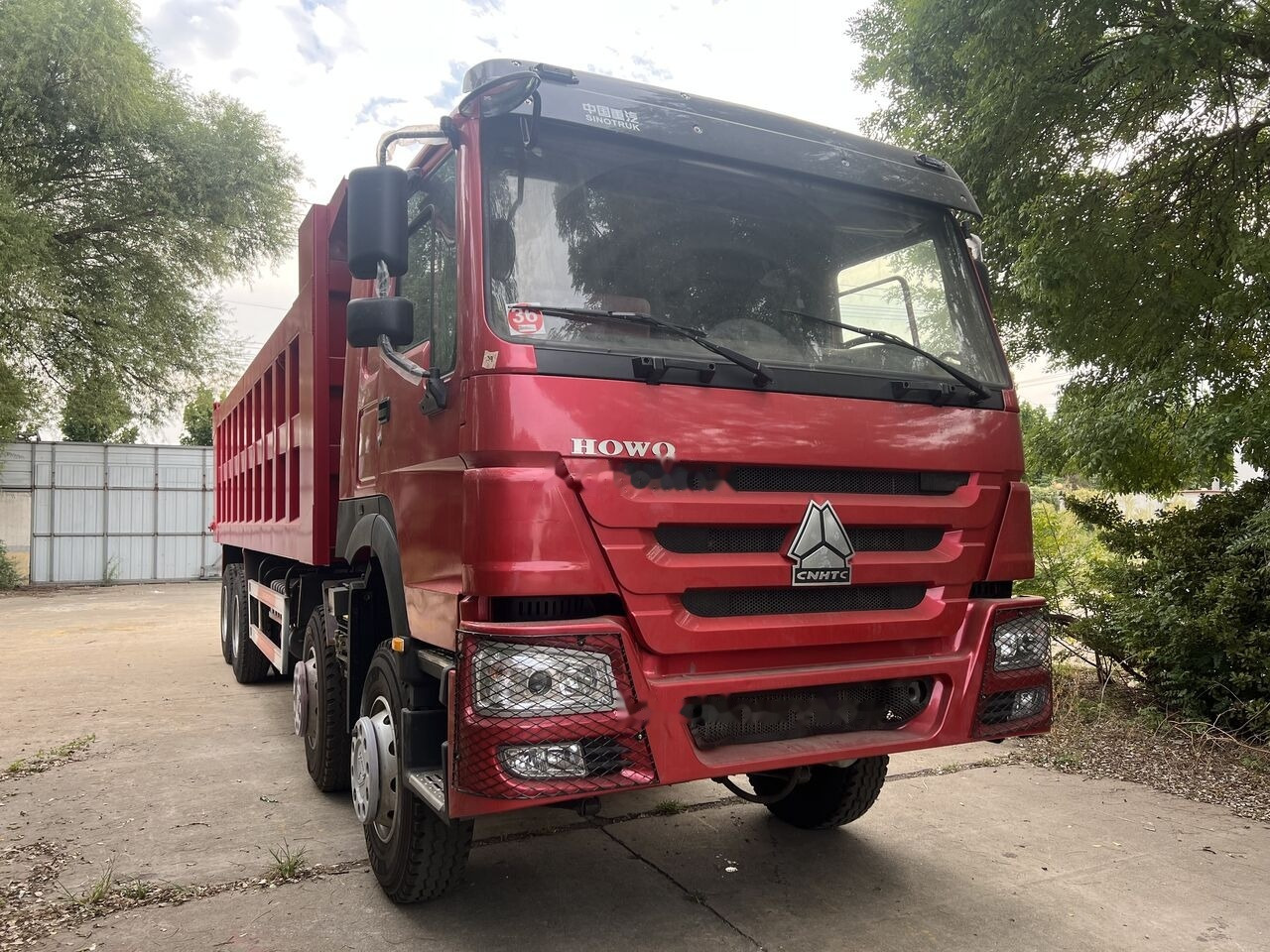 Sinotruk HOWO 8*4 Dump truck - شاحنة قلاب: صورة 1 Sinotruk HOWO 8*4 Dump truck - شاحنة قلاب: صورة 1