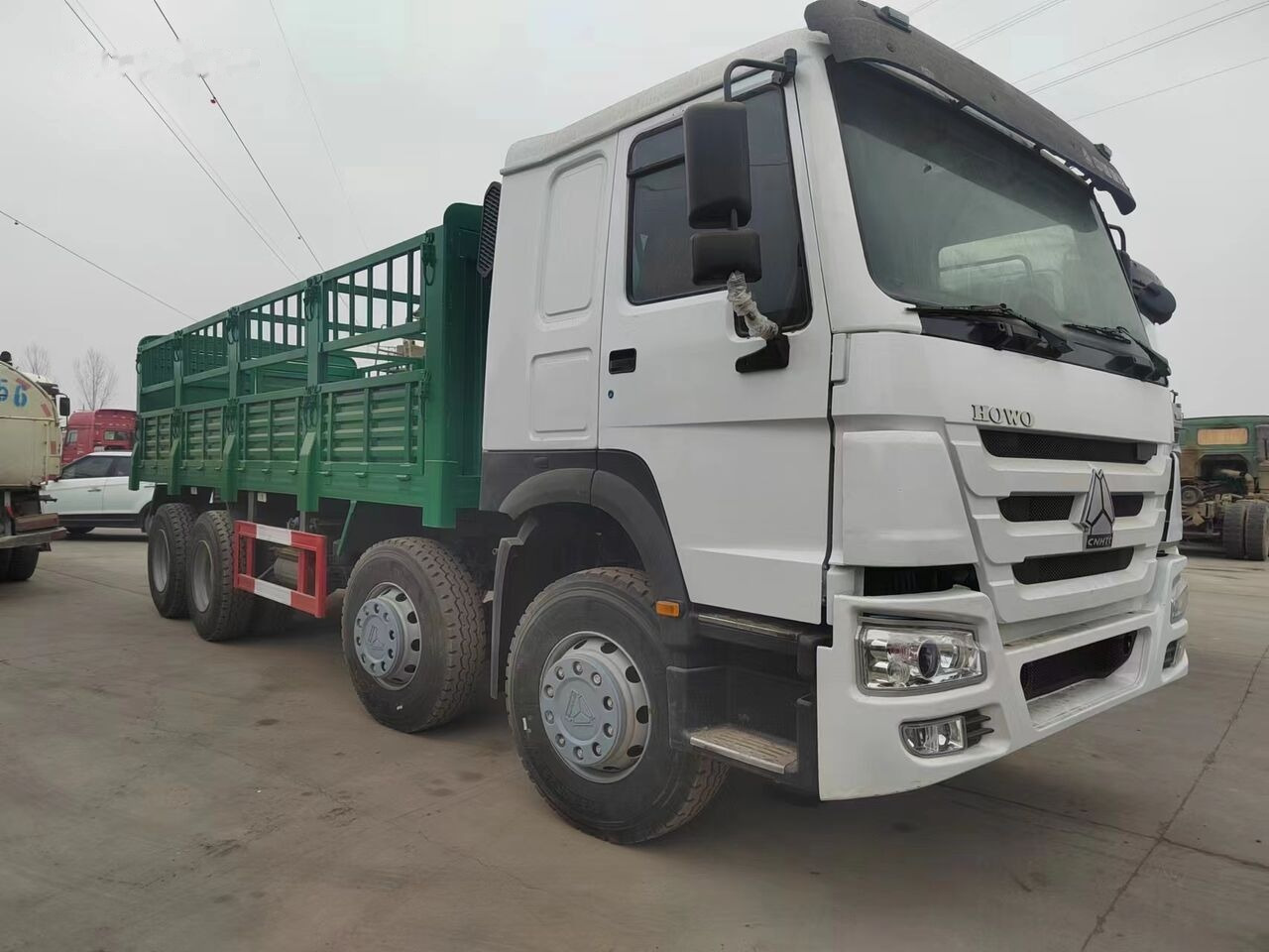Sinotruk HOWO 8*4 Fence Truck - شاحنات مسطحة: صورة 3 Sinotruk HOWO 8*4 Fence Truck - شاحنات مسطحة: صورة 3