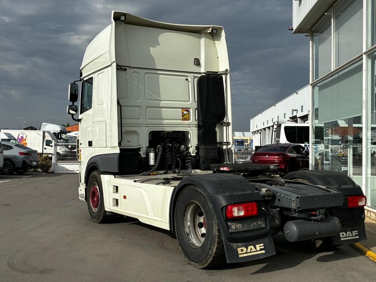 Cabeza Tractora DAF 480 SUPER SPACE CAB AUTOMATICA CON INTARDER - رأس تريلا: صورة 4 Cabeza Tractora DAF 480 SUPER SPACE CAB AUTOMATICA CON INTARDER - رأس تريلا: صورة 4
