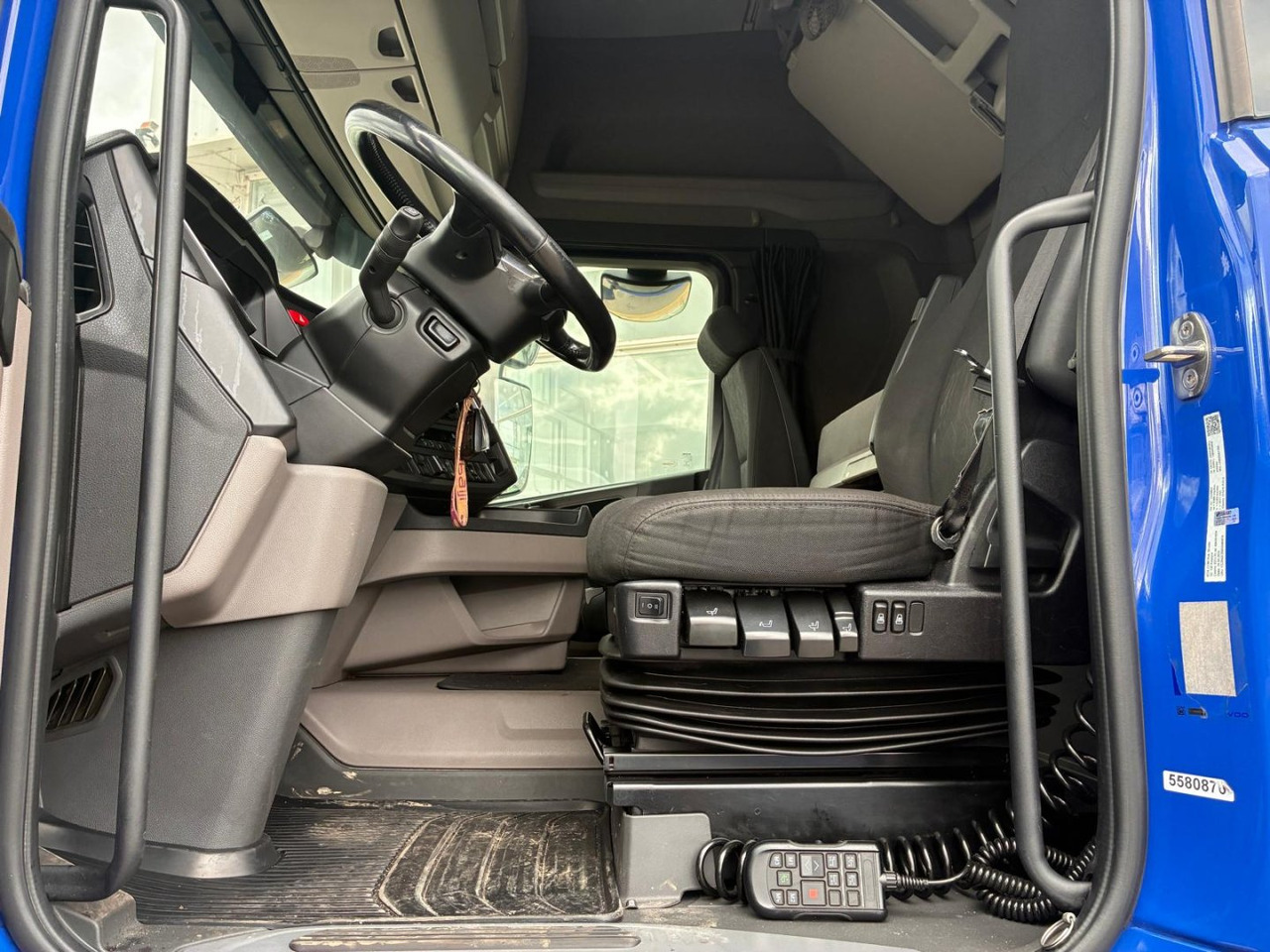 Cabeza Tractora Scania R450 AUTOMATICO-INTARDER - رأس تريلا: صورة 5 Cabeza Tractora Scania R450 AUTOMATICO-INTARDER - رأس تريلا: صورة 5