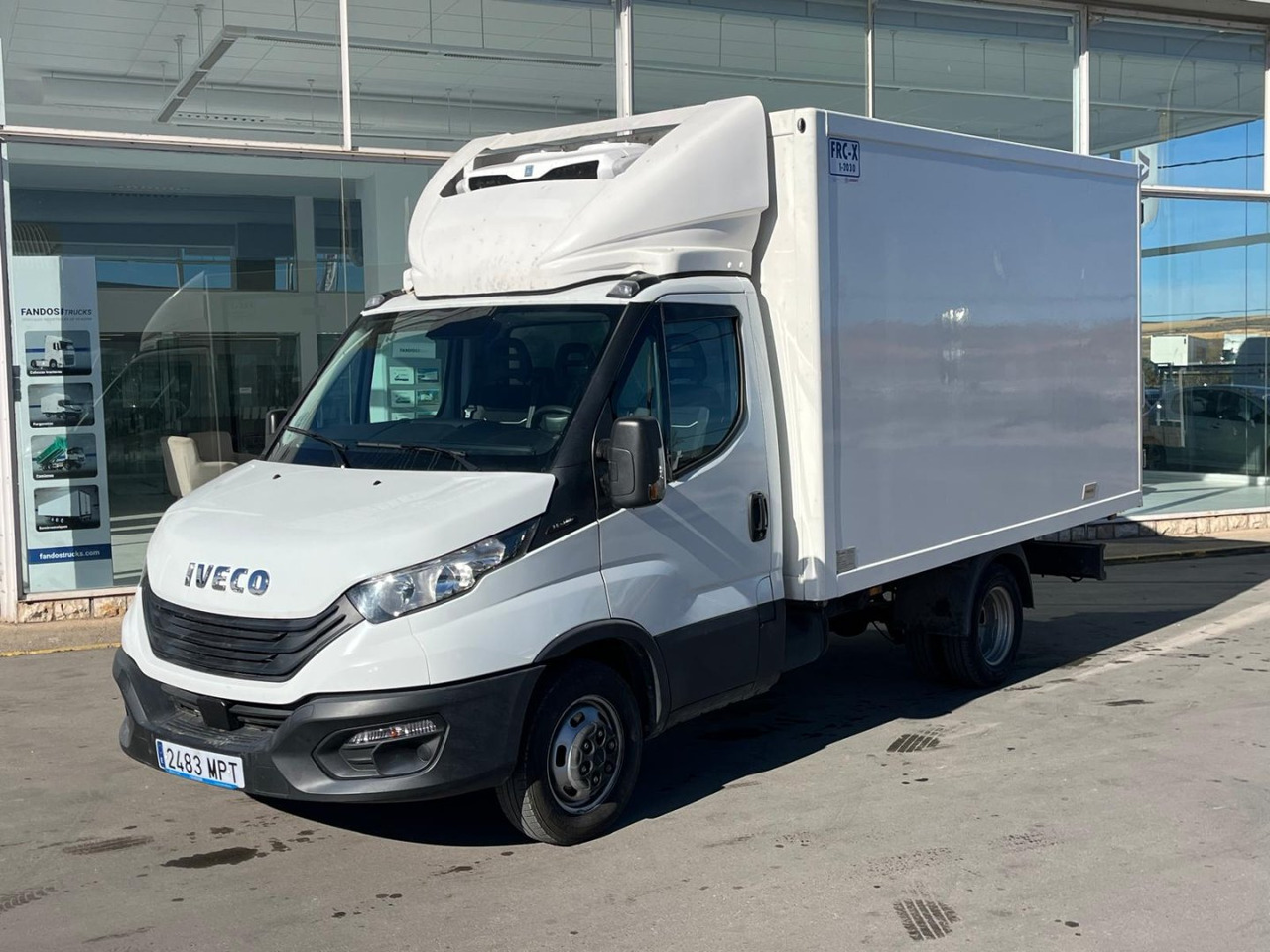 Frigorífico IVECO 35C16 3.0 FRIGORIFICA - شاحنة توصيل مبردة: صورة 1 Frigorífico IVECO 35C16 3.0 FRIGORIFICA - شاحنة توصيل مبردة: صورة 1