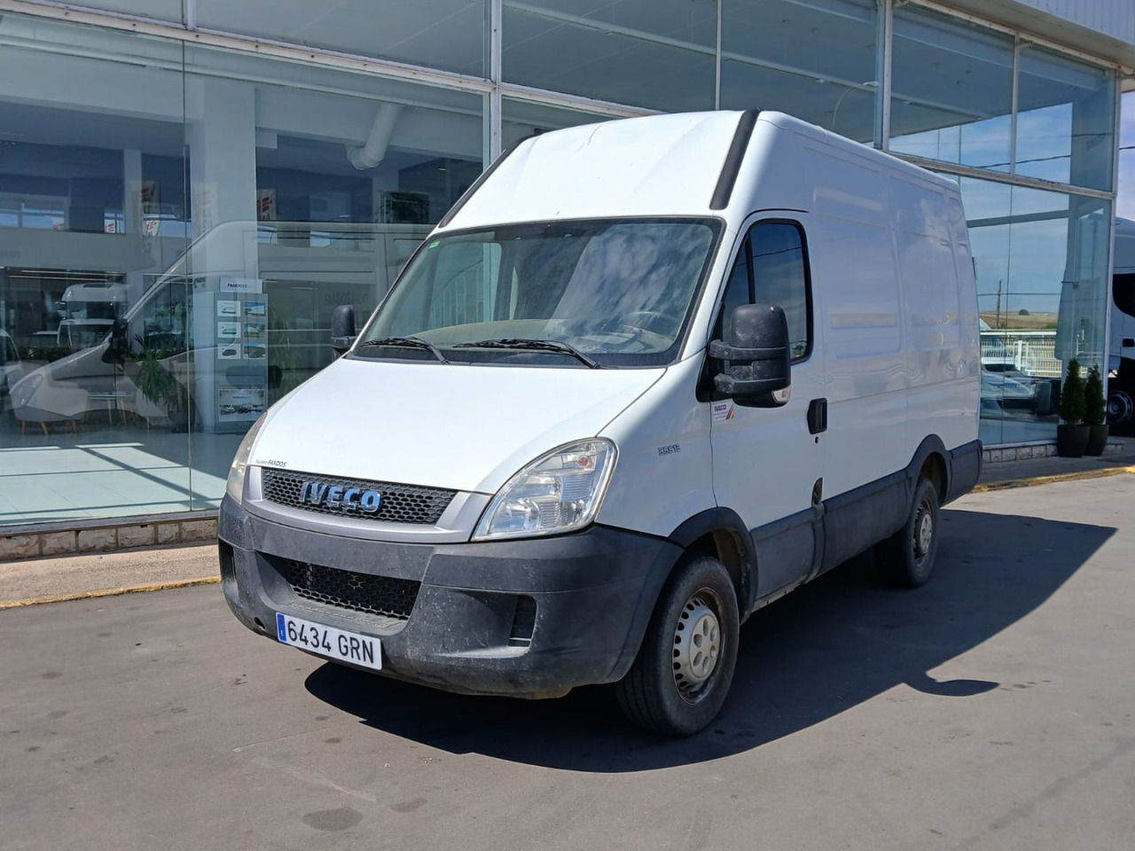 Furgón IVECO 35S13 V 10m3 - فان: صورة 1 Furgón IVECO 35S13 V 10m3 - فان: صورة 1