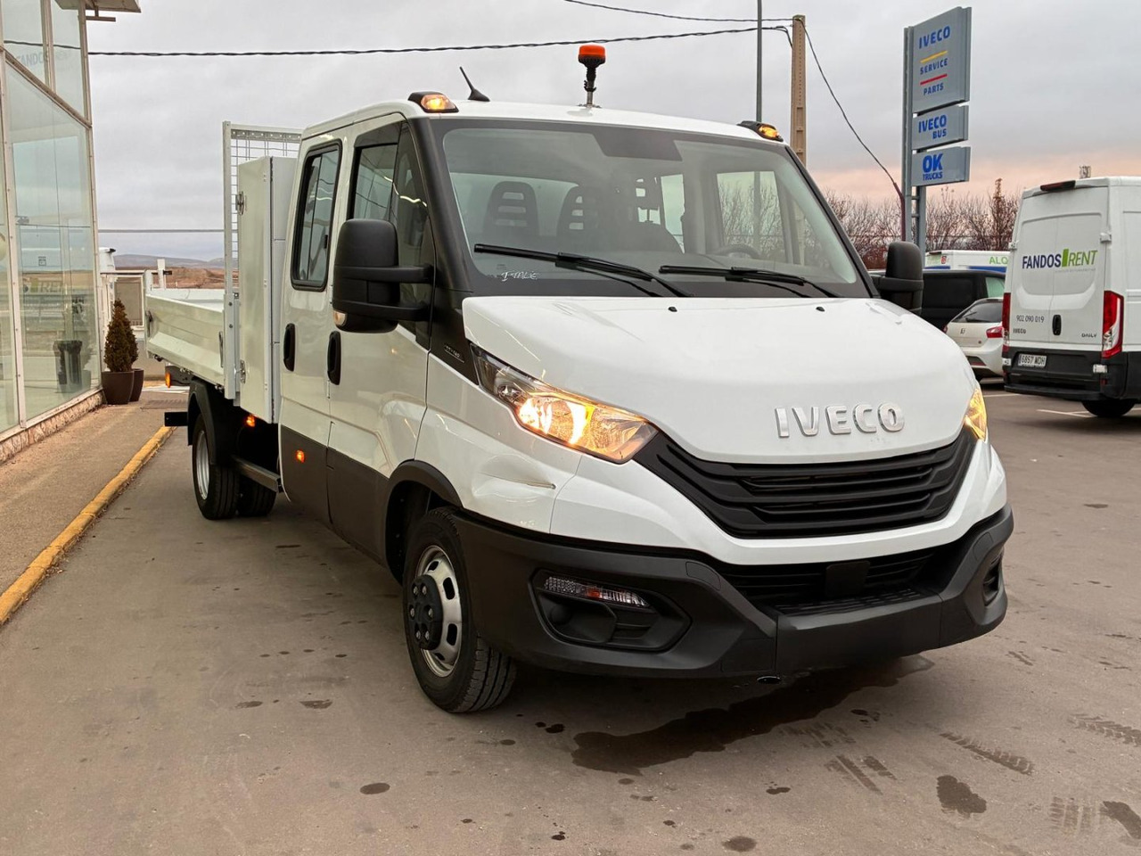 Volquete/Dumper IVECO 35C14 CAJA BASCULANTE DOBLE CABINA - قلاب صغير, الشاحنات الصغيرة كابينة مزدوجة: صورة 3 Volquete/Dumper IVECO 35C14 CAJA BASCULANTE DOBLE CABINA - قلاب صغير, الشاحنات الصغيرة كابينة مزدوجة: صورة 3