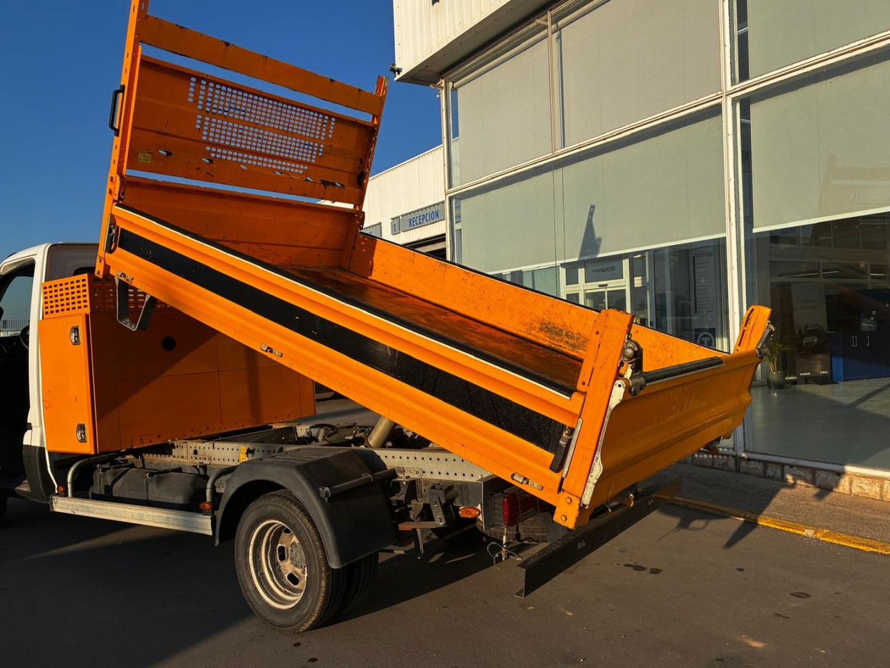 Volquete/Dumper IVECO 35C14 CAJA BASCULANTE - قلاب صغير: صورة 5 Volquete/Dumper IVECO 35C14 CAJA BASCULANTE - قلاب صغير: صورة 5