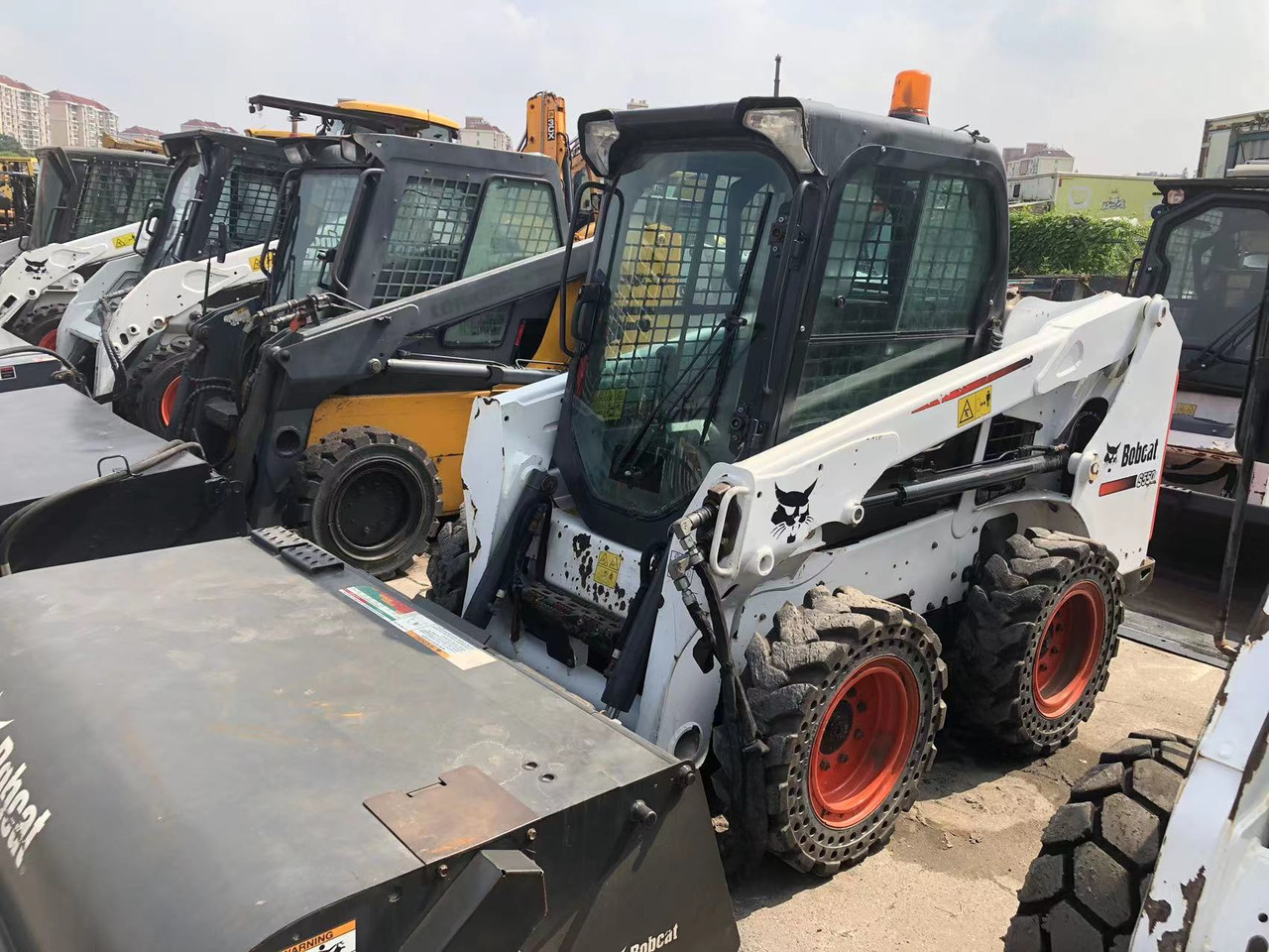 BOBCAT S 550 - شيول صغير: صورة 1 BOBCAT S 550 - شيول صغير: صورة 1