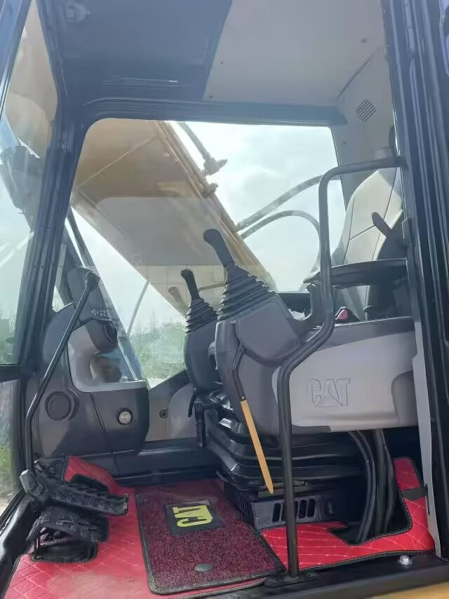 حفار زاحف CAT 320D2 L: صورة 9 حفار زاحف CAT 320D2 L: صورة 9