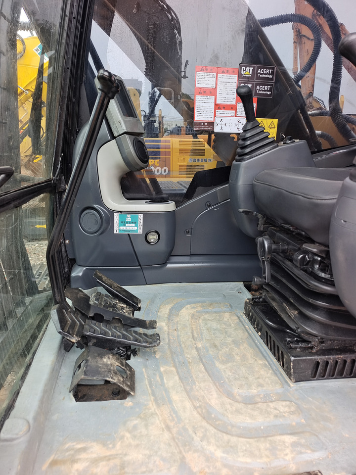 حفار زاحف CAT 320D2L: صورة 11