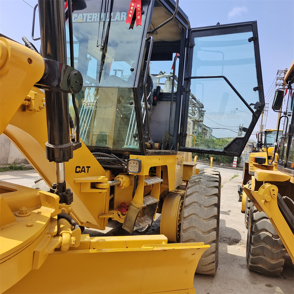 CATERPILLAR 140H CAT 140G 140K - ماكينة تسوية: صورة 4 CATERPILLAR 140H CAT 140G 140K - ماكينة تسوية: صورة 4