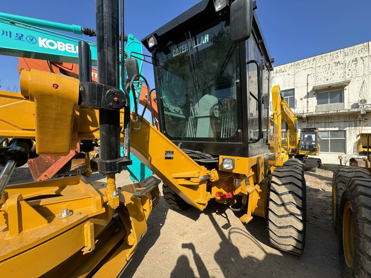CATERPILLAR 140K CAT 140 K 140G 140H - ماكينة تسوية: صورة 4 CATERPILLAR 140K CAT 140 K 140G 140H - ماكينة تسوية: صورة 4
