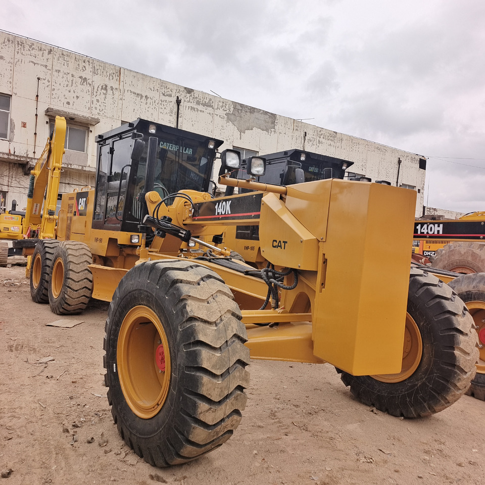 CATERPILLAR 140K CAT 140H 140G - ماكينة تسوية: صورة 1 CATERPILLAR 140K CAT 140H 140G - ماكينة تسوية: صورة 1