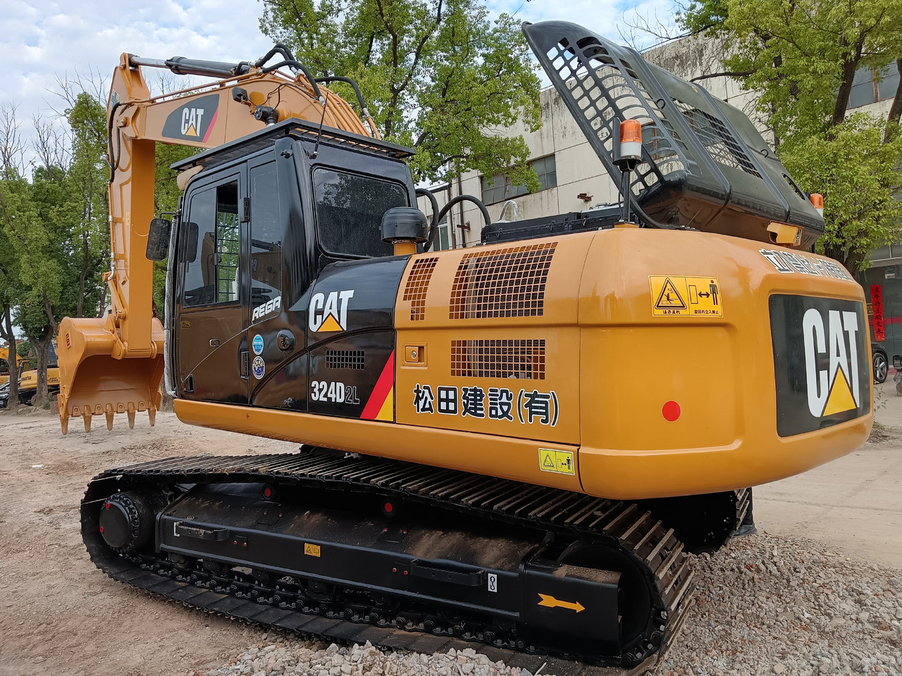 CATERPILLAR 324DL 330D2L - حفار زاحف: صورة 1 CATERPILLAR 324DL 330D2L - حفار زاحف: صورة 1