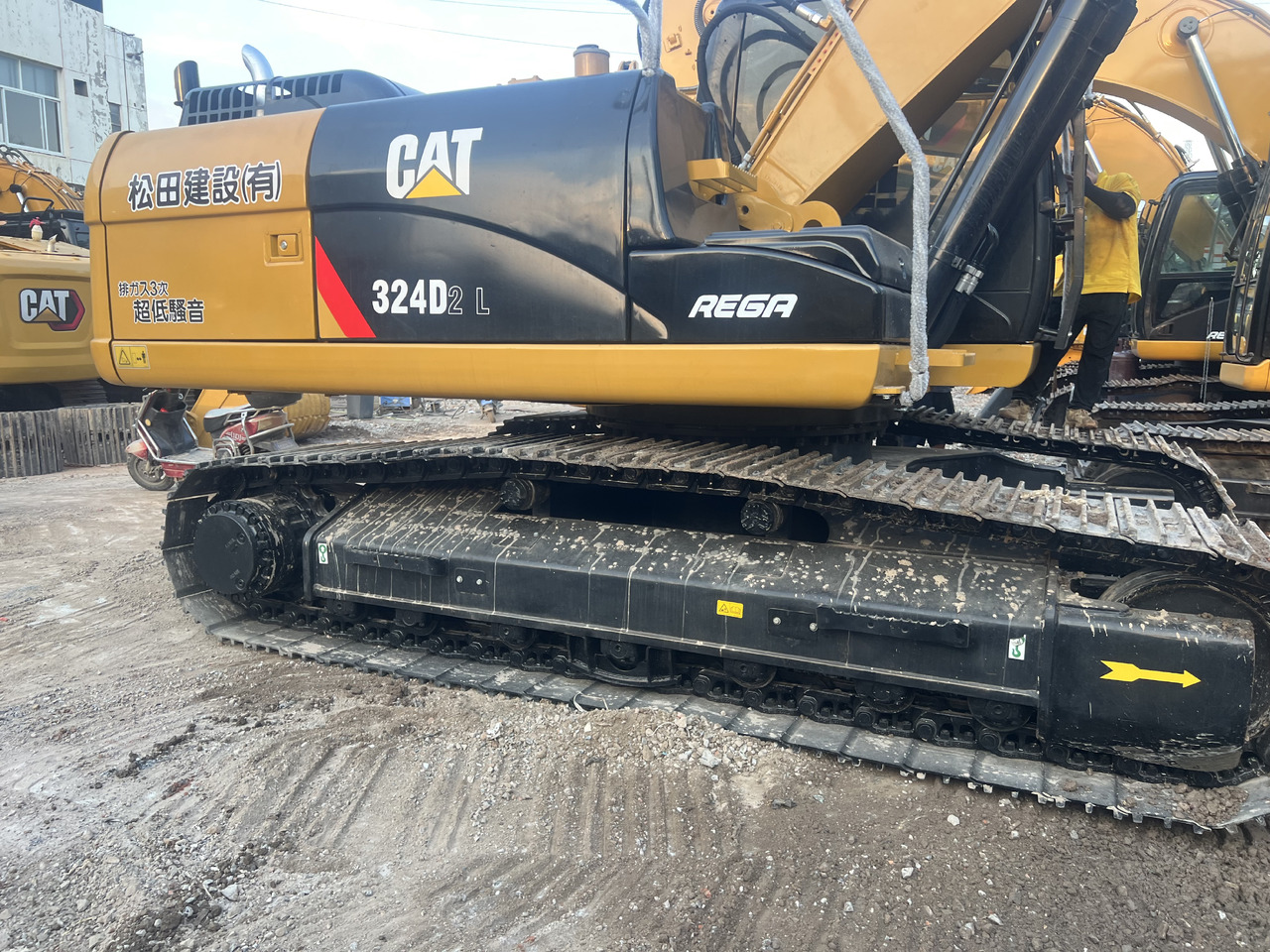 CATERPILLAR 324DL CAT 324D 2 L - حفار زاحف: صورة 4 CATERPILLAR 324DL CAT 324D 2 L - حفار زاحف: صورة 4