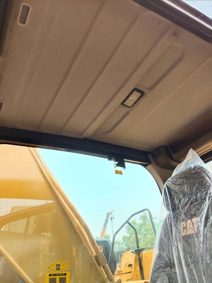 CATERPILLAR 330GC CAT 330 GC - حفار زاحف: صورة 2 CATERPILLAR 330GC CAT 330 GC - حفار زاحف: صورة 2