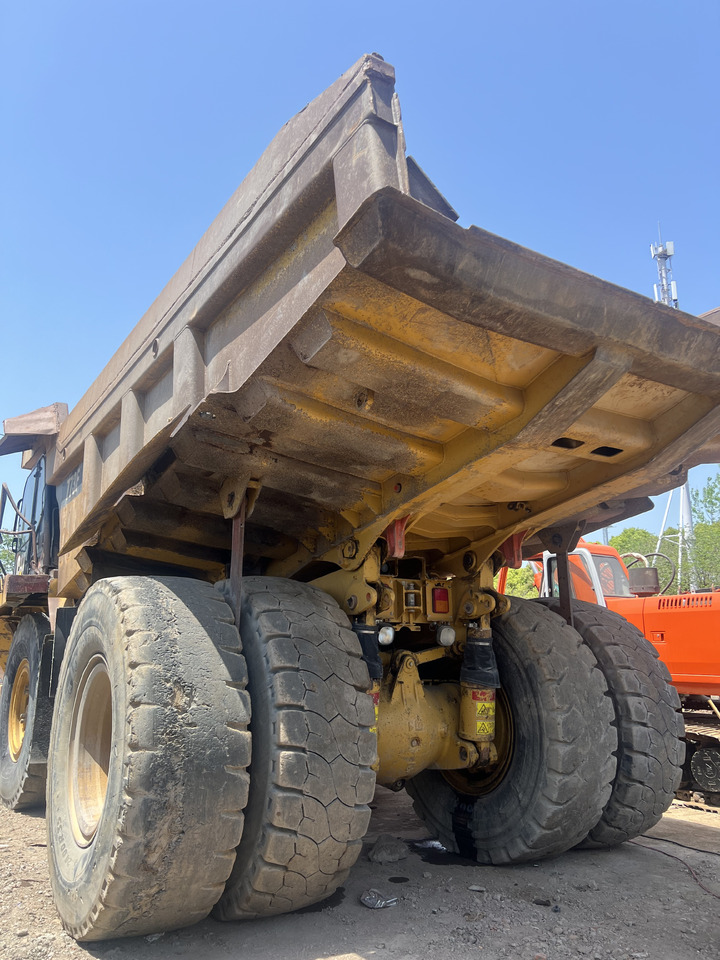 CATERPILLAR 773F - شاحنة قلابة صلبة/ شاحنة صخور: صورة 4 CATERPILLAR 773F - شاحنة قلابة صلبة/ شاحنة صخور: صورة 4
