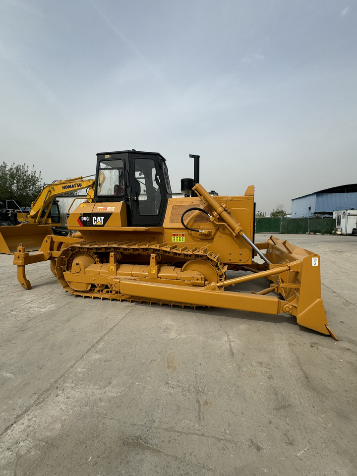 CATERPILLAR D6G CAT - بلدوزر: صورة 4 CATERPILLAR D6G CAT - بلدوزر: صورة 4