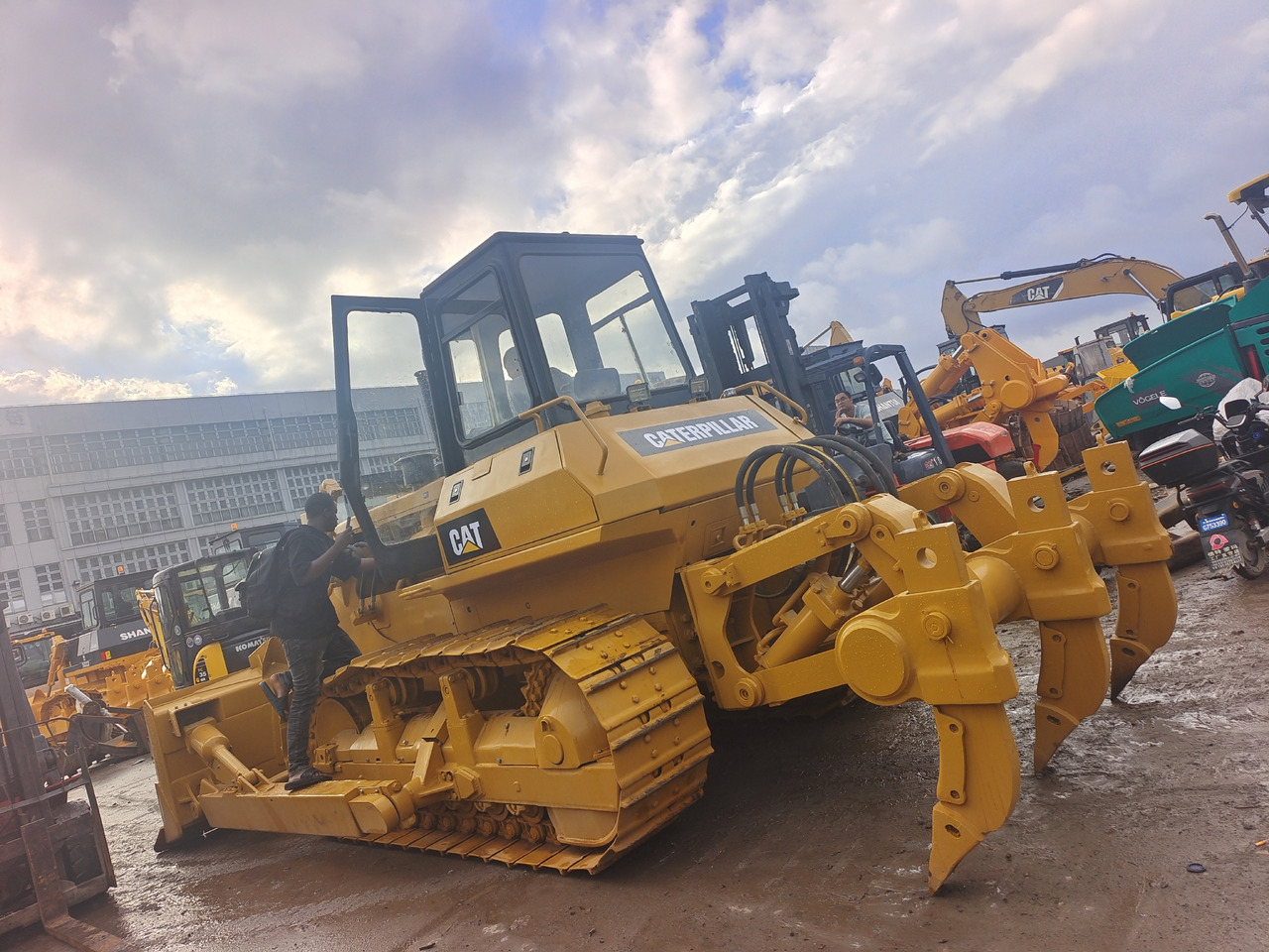 CATERPILLAR D7G CAT - بلدوزر: صورة 3 CATERPILLAR D7G CAT - بلدوزر: صورة 3