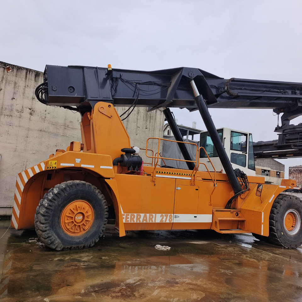 CVS FERRARRI F278 45 ton - آلة حمل الحاويات في الأماكن الصغيرة: صورة 4 CVS FERRARRI F278 45 ton - آلة حمل الحاويات في الأماكن الصغيرة: صورة 4