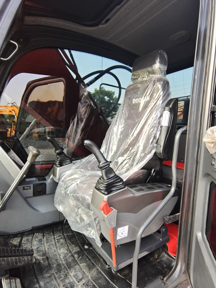 DOOSAN DX225LC-9C CHINA BIGGEST SUPPLIER - حفار زاحف: صورة 2 DOOSAN DX225LC-9C CHINA BIGGEST SUPPLIER - حفار زاحف: صورة 2