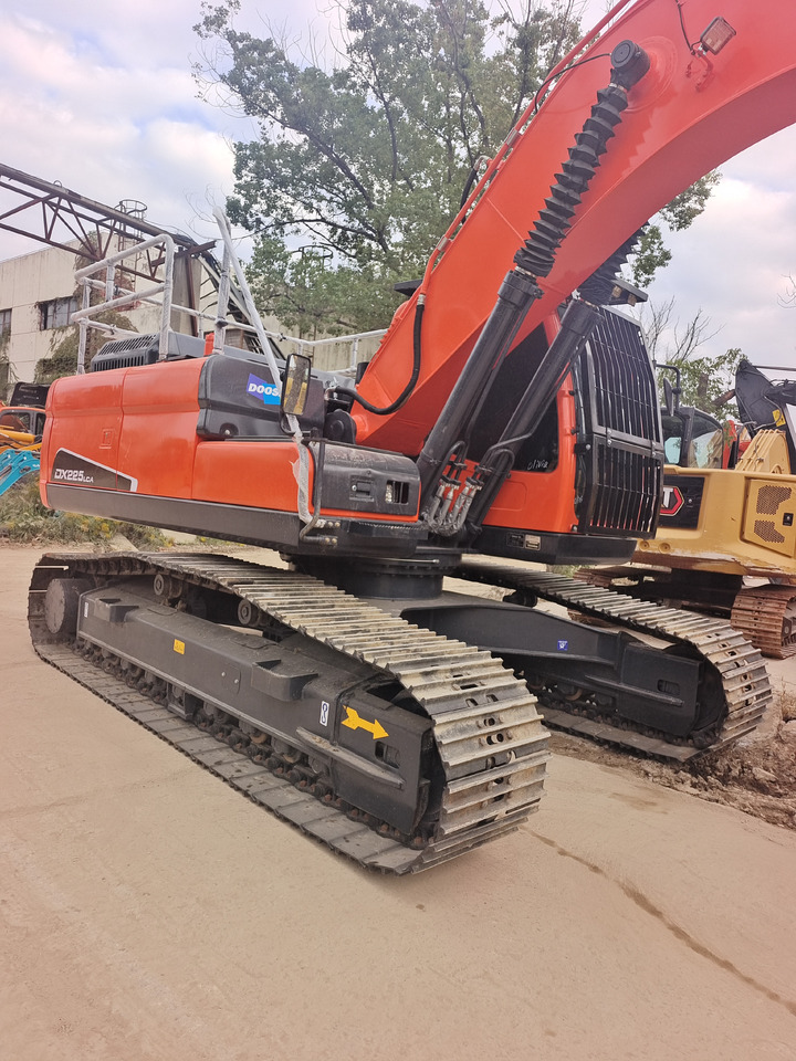 DOOSAN DX225LCA - حفار زاحف: صورة 5 DOOSAN DX225LCA - حفار زاحف: صورة 5