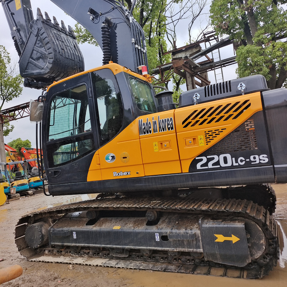 HYUNDAI 220LC-9T 220LC-9S - حفار زاحف: صورة 2 HYUNDAI 220LC-9T 220LC-9S - حفار زاحف: صورة 2