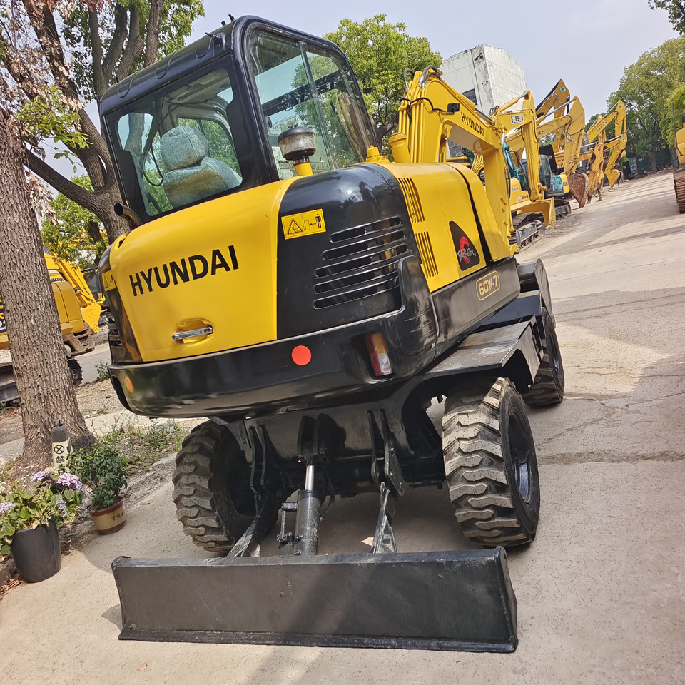 HYUNDAI R60W-7 - حفار ذو عجلات: صورة 1 HYUNDAI R60W-7 - حفار ذو عجلات: صورة 1