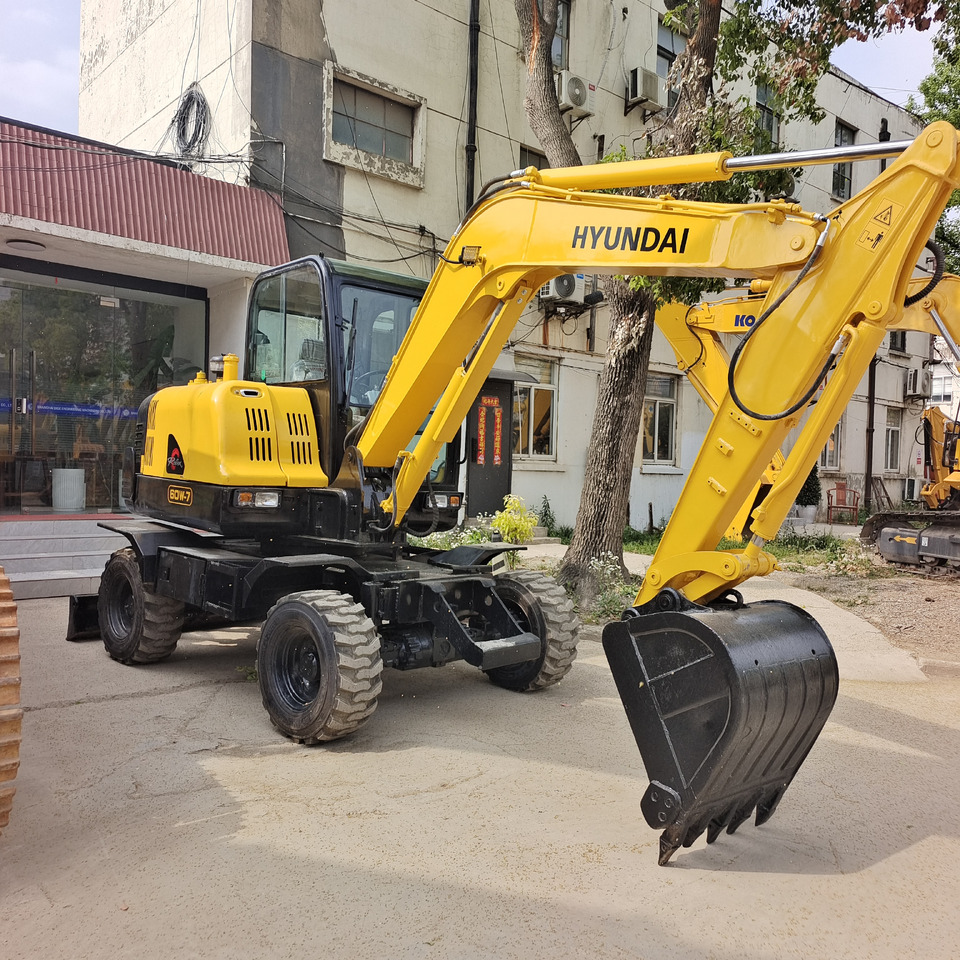 HYUNDAI R60W-7 - حفار ذو عجلات: صورة 2 HYUNDAI R60W-7 - حفار ذو عجلات: صورة 2