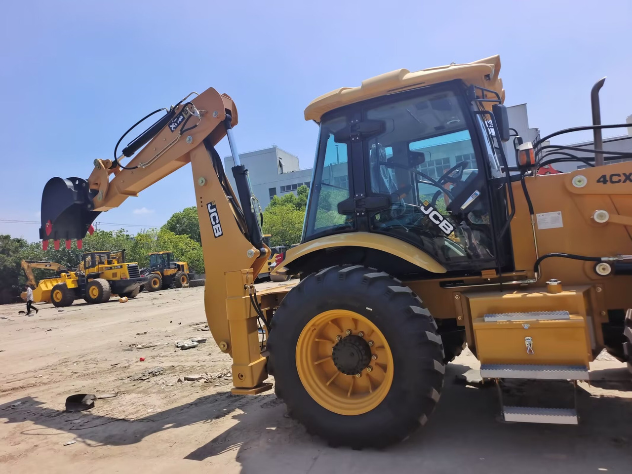 JCB 4CX 4 C X 2025 YEAR BRAND NEW 4*4 DRIVE - لودر ذو محراث خلفي/ باكهو: صورة 5 JCB 4CX 4 C X 2025 YEAR BRAND NEW 4*4 DRIVE - لودر ذو محراث خلفي/ باكهو: صورة 5