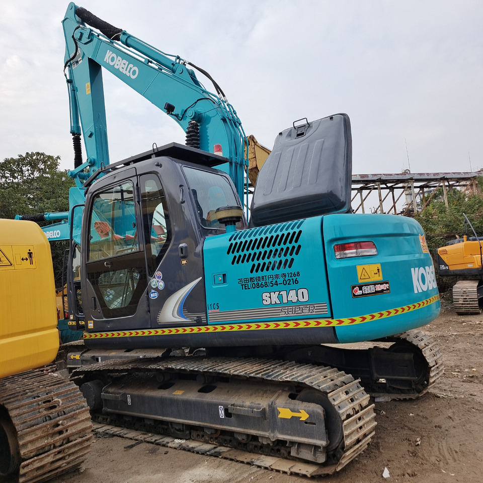 حفار زاحف KOBELCO SK140 SK200-8 SK210LC: صورة 1