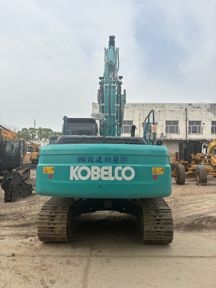 KOBELCO SK210LC - حفار زاحف: صورة 3 KOBELCO SK210LC - حفار زاحف: صورة 3