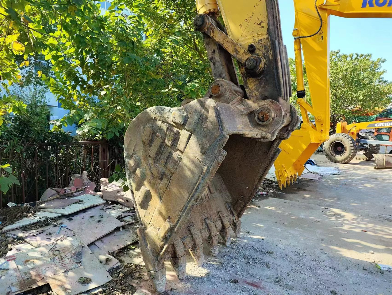 KOMATSU PC 450 - 8 - حفار زاحف: صورة 4 KOMATSU PC 450 - 8 - حفار زاحف: صورة 4