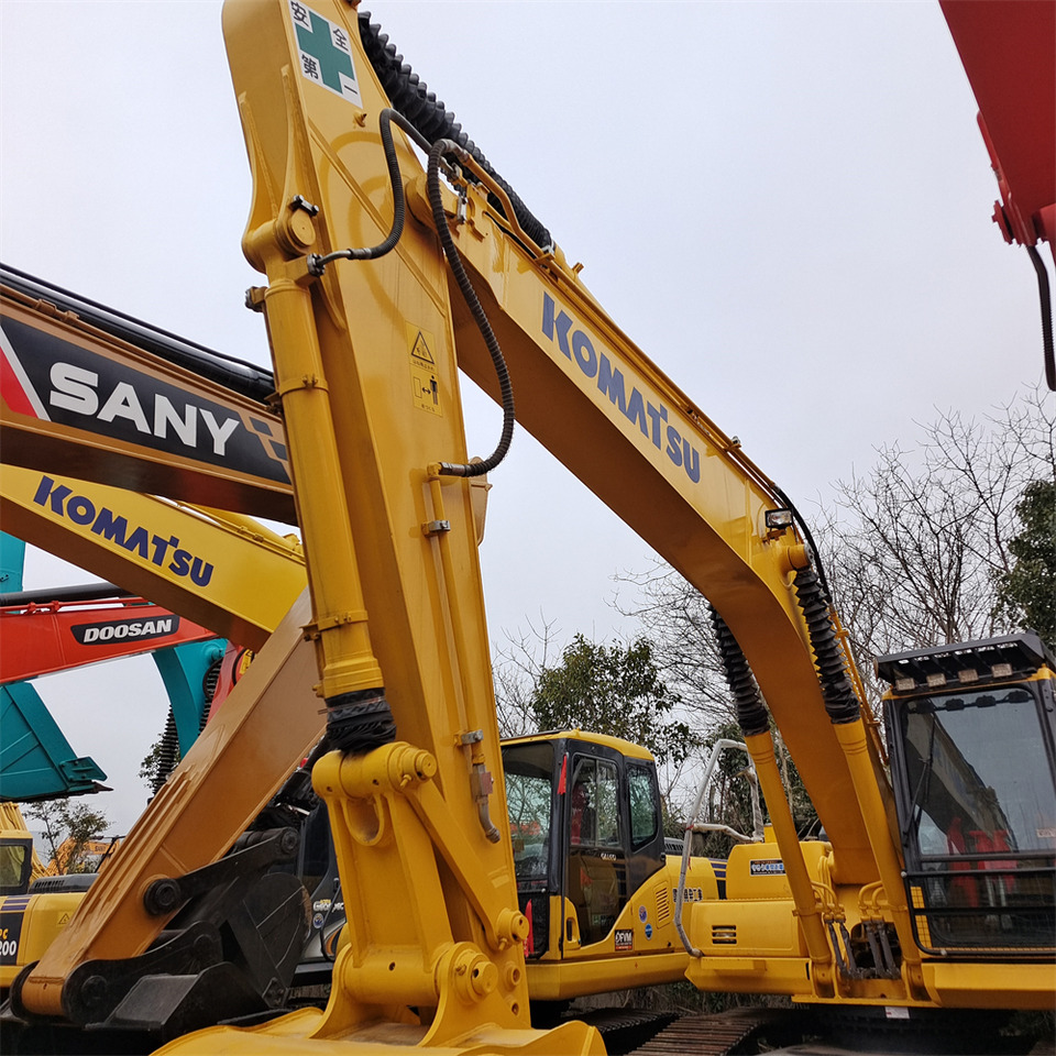 KOMATSU PC210LC-8 PC 210 LC - 8 - حفار زاحف: صورة 2 KOMATSU PC210LC-8 PC 210 LC - 8 - حفار زاحف: صورة 2