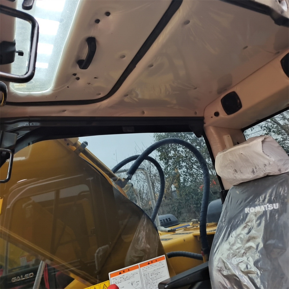 KOMATSU PC210LC-8 PC 210 LC - 8 - حفار زاحف: صورة 5 KOMATSU PC210LC-8 PC 210 LC - 8 - حفار زاحف: صورة 5