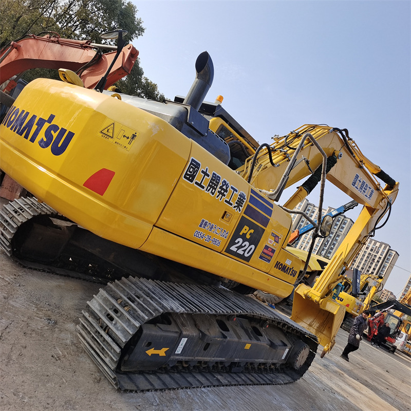 KOMATSU PC220-8 N1 - حفار زاحف: صورة 2 KOMATSU PC220-8 N1 - حفار زاحف: صورة 2