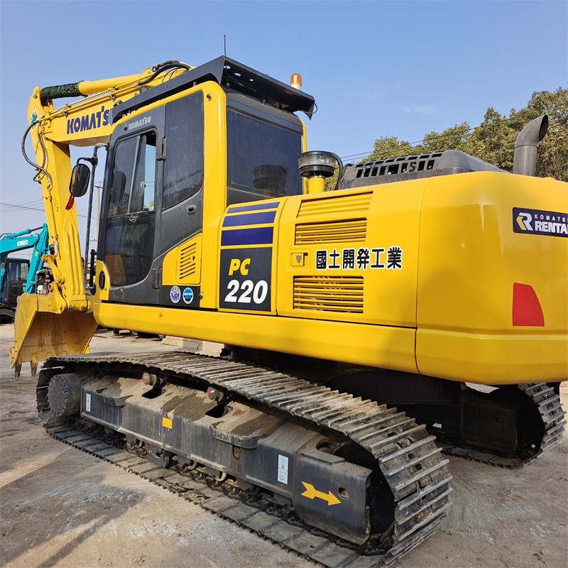 KOMATSU PC220-8N1 - حفار زاحف: صورة 1 KOMATSU PC220-8N1 - حفار زاحف: صورة 1