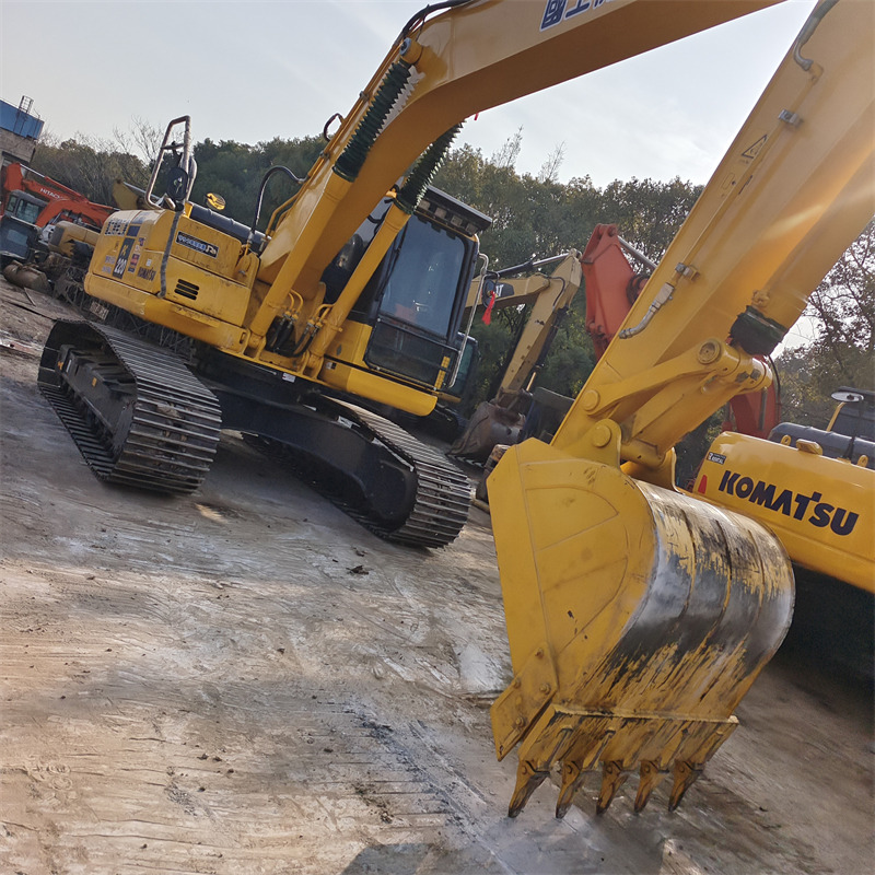 KOMATSU PC220-8N1 - حفار زاحف: صورة 5 KOMATSU PC220-8N1 - حفار زاحف: صورة 5