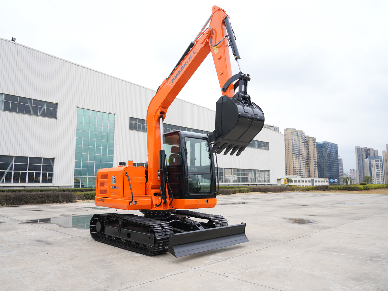 LONKING LG6075 G4 - حفار صغير: صورة 2 LONKING LG6075 G4 - حفار صغير: صورة 2