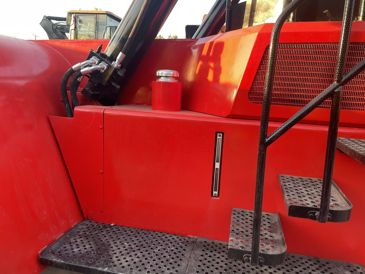 SANY SRSC45C30 45 ton - آلة نقل الحاويات: صورة 3 SANY SRSC45C30 45 ton - آلة نقل الحاويات: صورة 3