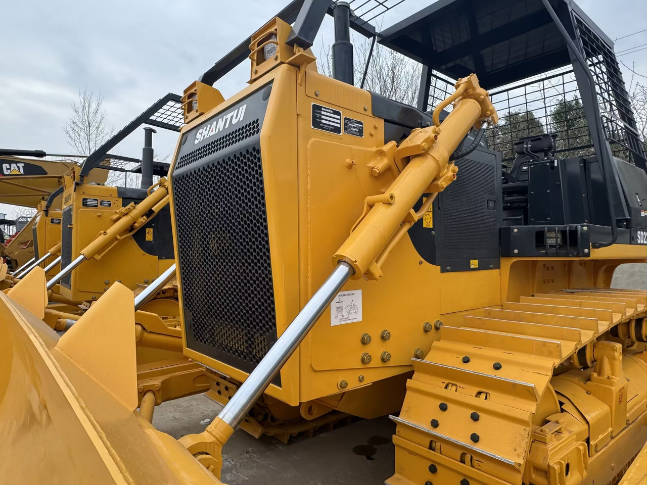 SHANTUI SD22F WITH WINCH FORESTRY VERSION - بلدوزر: صورة 1 SHANTUI SD22F WITH WINCH FORESTRY VERSION - بلدوزر: صورة 1