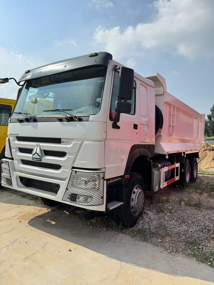 SINOTRUK HOWO 6*4 - شاحنة قلاب: صورة 2 SINOTRUK HOWO 6*4 - شاحنة قلاب: صورة 2