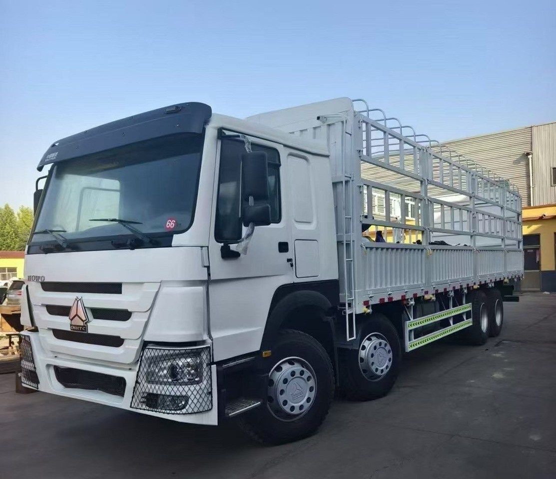 SINOTRUK HOWO 8*4 WITH FENCE 12 WHEELS 371 375 380 400 420 HP TIPPER DUMP TRUCK - شاحنة ماشية: صورة 1 SINOTRUK HOWO 8*4 WITH FENCE 12 WHEELS 371 375 380 400 420 HP TIPPER DUMP TRUCK - شاحنة ماشية: صورة 1