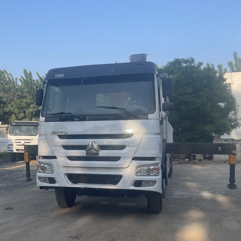 SINOTRUK HOWO 8 TON TRUCK-MOUNTED CRANE - شاحنة كرين: صورة 2 SINOTRUK HOWO 8 TON TRUCK-MOUNTED CRANE - شاحنة كرين: صورة 2