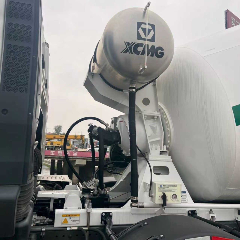 SINOTRUK TX350 HOWO Euro5 STAGE 5 TIER FIVE - شاحنة خلاطة خرسانة: صورة 3 SINOTRUK TX350 HOWO Euro5 STAGE 5 TIER FIVE - شاحنة خلاطة خرسانة: صورة 3