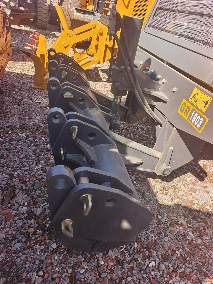 XCMG GR1803 WITH RIPPER - ماكينة تسوية: صورة 3 XCMG GR1803 WITH RIPPER - ماكينة تسوية: صورة 3