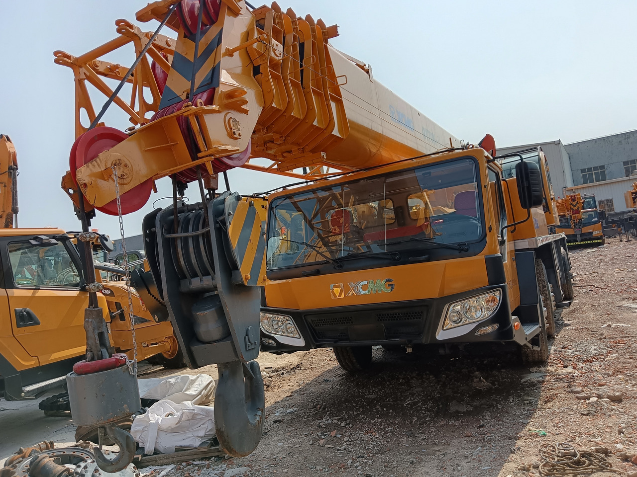 موبايل كرين XCMG QY70KⅡ: صورة 1