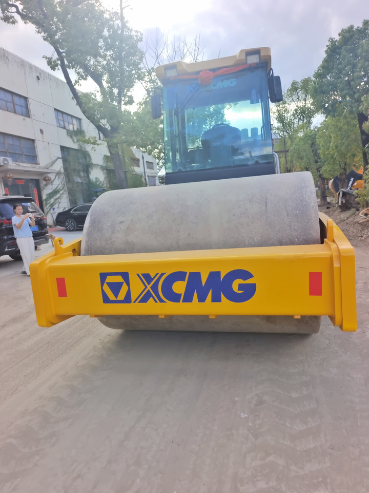 XCMG XS 223J - رَصَّاص الطرق: صورة 3 XCMG XS 223J - رَصَّاص الطرق: صورة 3