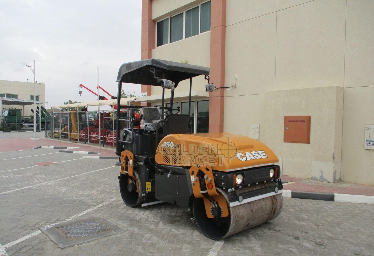 Case 450DX Roller - رَصَّاص الطرق: صورة 1 Case 450DX Roller - رَصَّاص الطرق: صورة 1